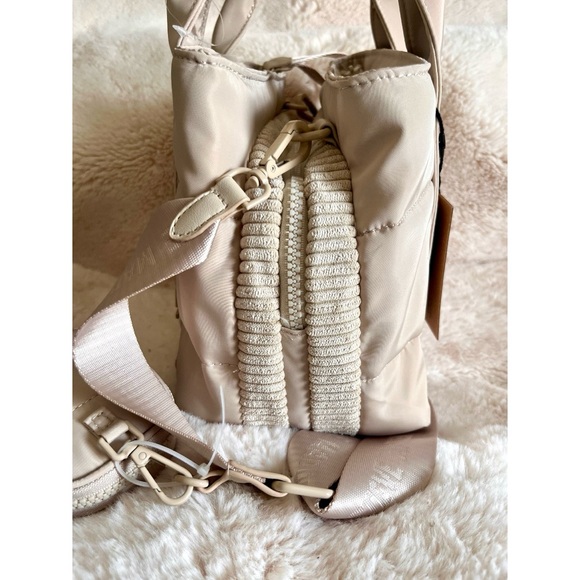 Steve Madden🎉SOLD🎉 BBando Bag - Picture 7 of 9